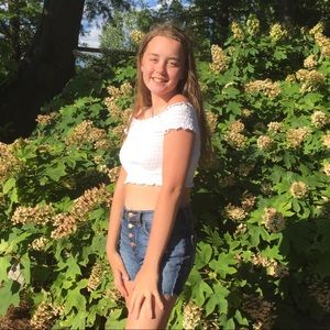 Meet your Posher, Simone